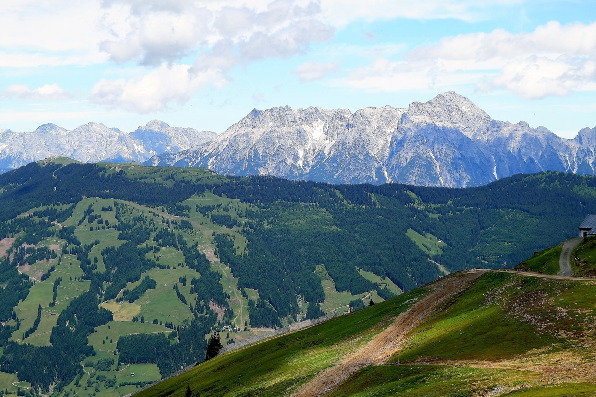 Symbolbild Berge. Image by Walter Bieck from Pixabay