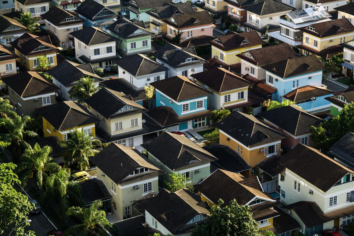 Symbolbild Häuser. Foto von Breno Assis auf Unsplash
