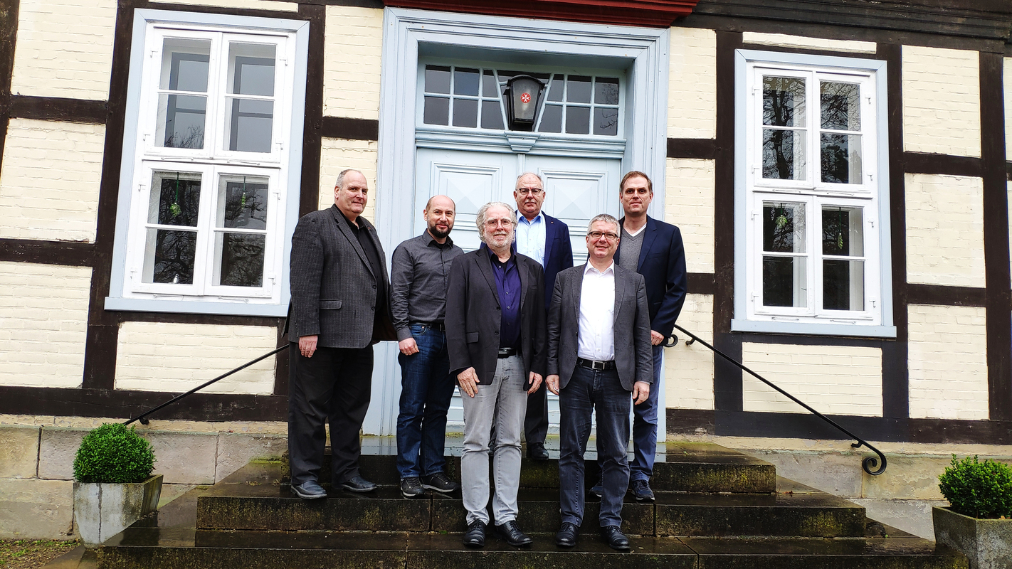 v.l.: Burkhard Kreuter (VDV), Björn Semler (BVDI), Wilfried Grunau (VDV), Michael Zurhorst (BDVI), Hansjörg Kutterer (DVW), Christian Hesse (DVW).