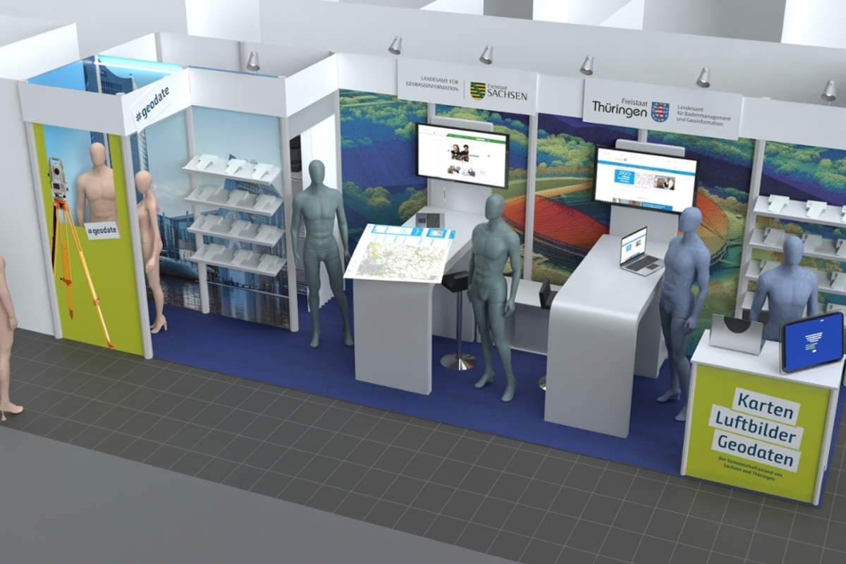 Leipziger Buchmesse 2026 - Halle 2/Stand E110 (© Visualisierung: TLBG/Torsten Hoppen)Visualisierung Gemeinschaftsstand GeoSN Sachsen und TLBG Thüringen mit Punktwolken-Motiv der Red Bull Arena in Leipzig sowie Fotobox #geodate (links) und Quiz-Counter (vorne rechts)