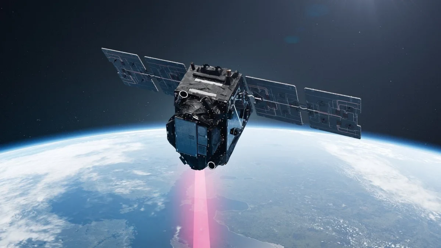 Der Satellit der ESA-Mission FLEX - beobachtet aus dem All die Photosynthese der Vegetation auf der Erde und soll helfen, die Auswirkungen des Klimawandels auf die Pflanzen besser zu verstehen. © Abbildung: ESA / CC BY-SA IGO 3.0