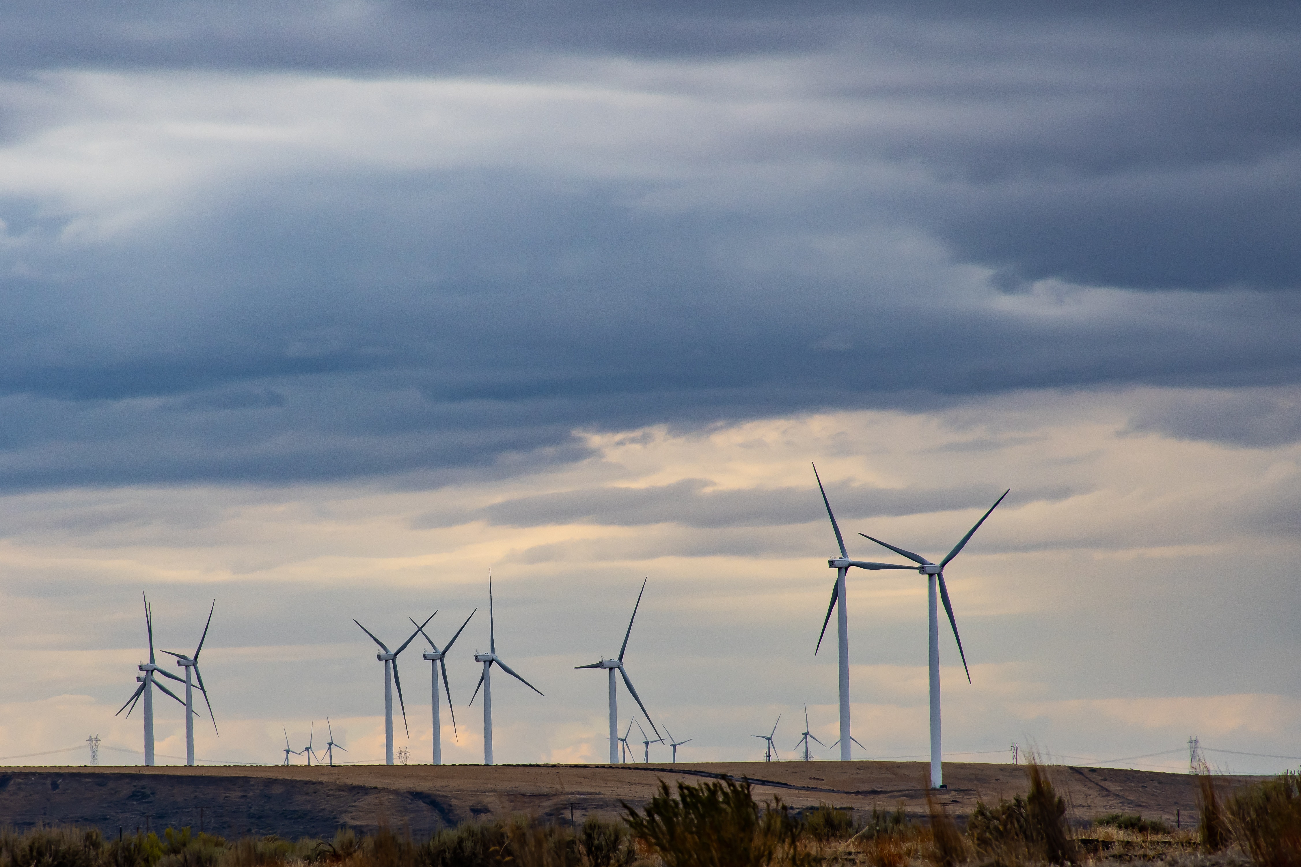 Erste Anwendungen finden sich in der Beobachtung von Windenergieanlagen, zum Beispiel unter hohen aerodynamischen Belastungen im Windkanal. Bild: Jade Hochschule / Pexel