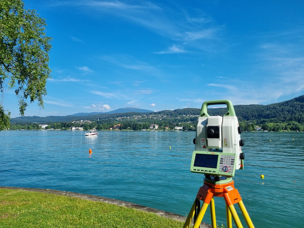 In mehreren Messkampagnen am Wörthersee wurde das Monitoringsystem ausgiebig getestet. | Quelle: Institut für Geodäsie | Copyright: Institut für Geodäsie - TU Graz 